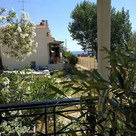 The Painted Stones Summer House *